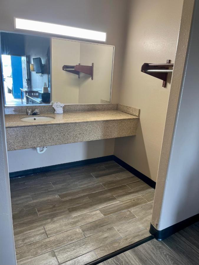 Airport Inn & Suites Corpus Christi Bagian luar foto
